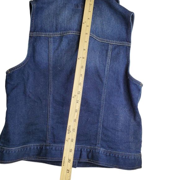 Chico’s Platinum Denim Vest Womens SIZE 0 Bling Buttons Pockets - Picture 6 of 9